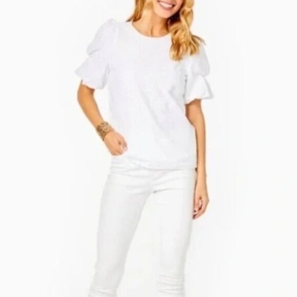 Lilly Pulitzer Tops - Lilly Pulitzer White Ditsy Vine Eyelet Short Puff Sleeved XL Blouse 🆕📦⌚🏃💨⚡🚚